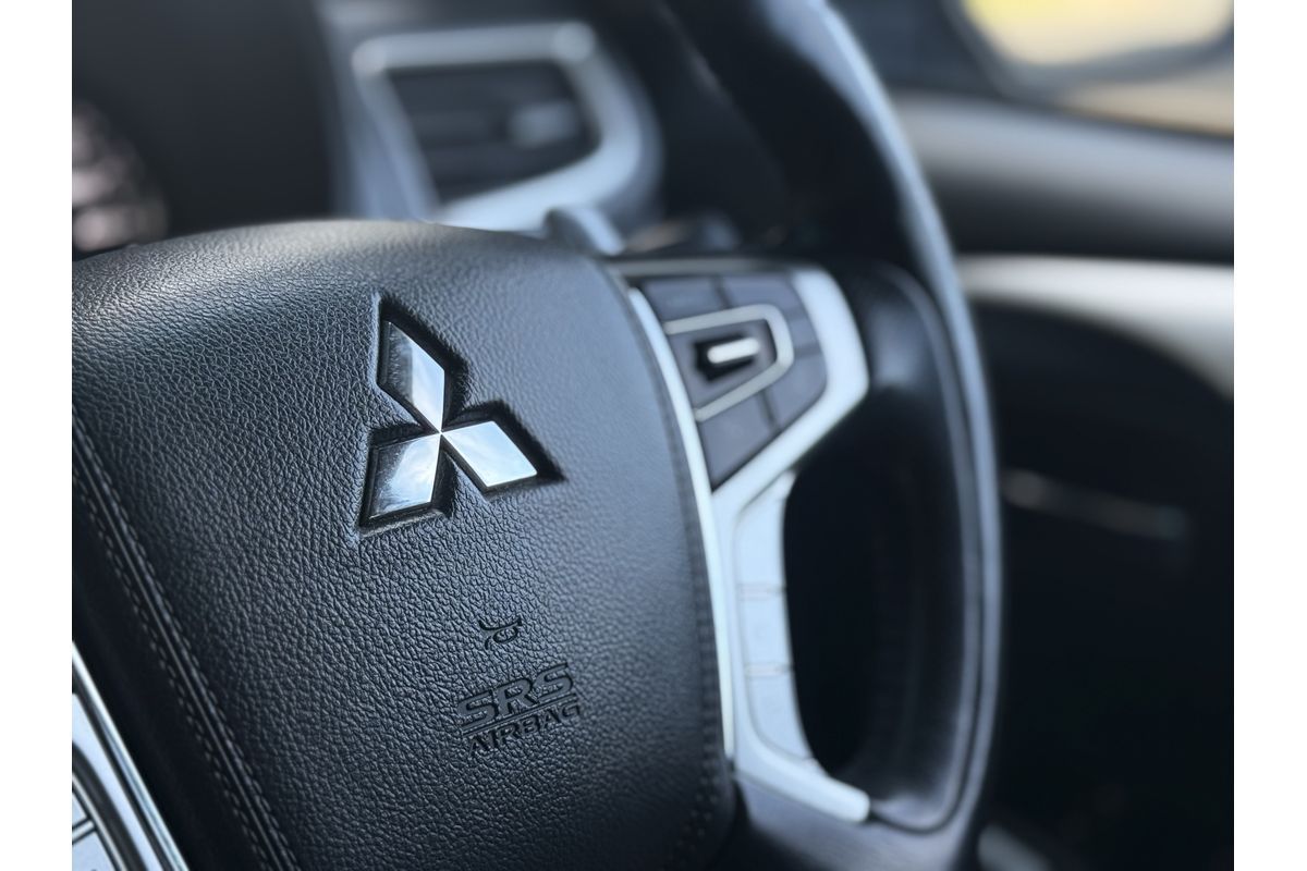 2017 Mitsubishi Pajero GLX NX
