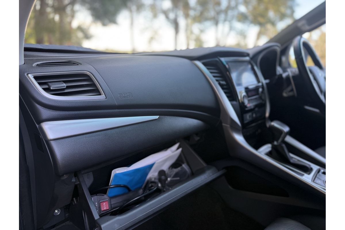 2017 Mitsubishi Pajero GLX NX