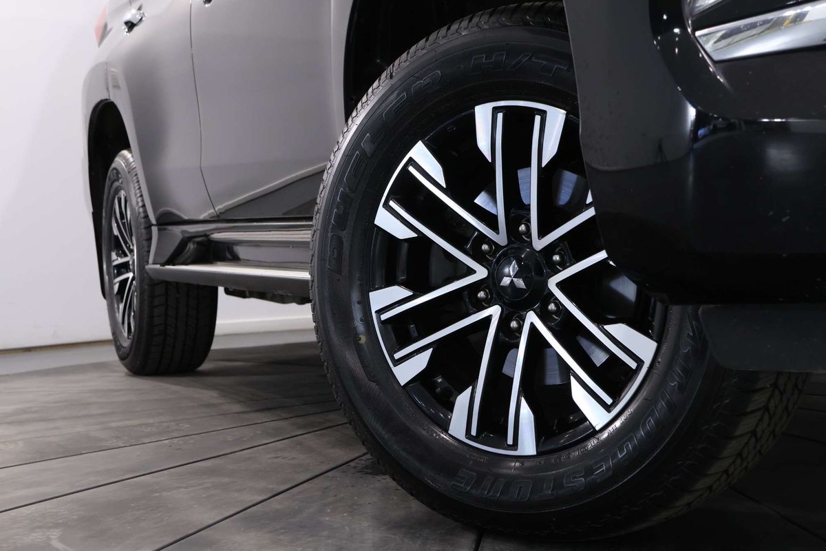 2022 Mitsubishi Pajero Sport GLS QF
