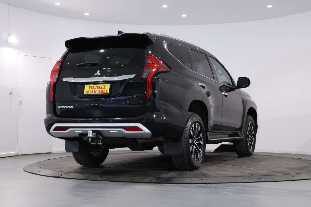 2022 Mitsubishi Pajero Sport GLS QF