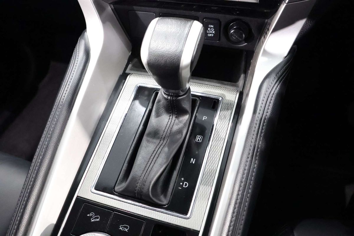 2022 Mitsubishi Pajero Sport GLS QF