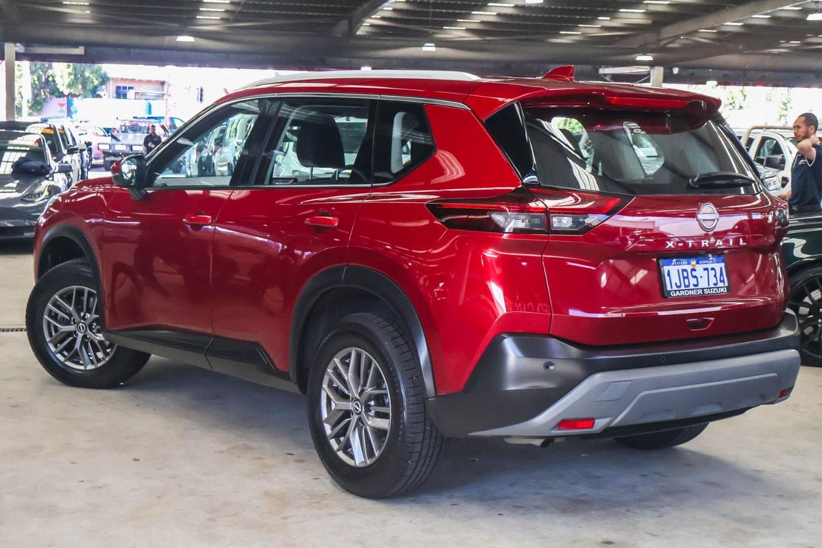 2024 Nissan X-TRAIL ST T33