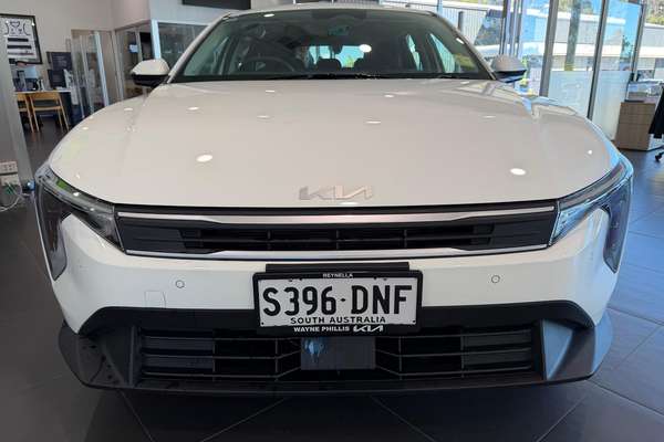 2025 Kia K4 S CL4m thumb-2