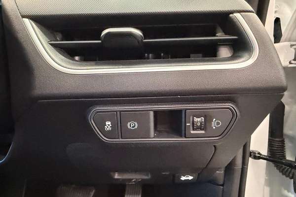 2025 Kia K4 S CL4m thumb-17