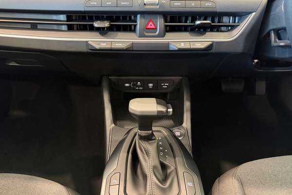 2025 Kia K4 S CL4m thumb-24