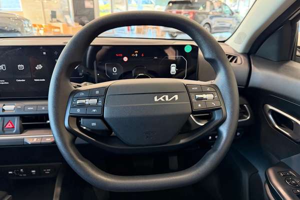 2025 Kia K4 S CL4m thumb-25