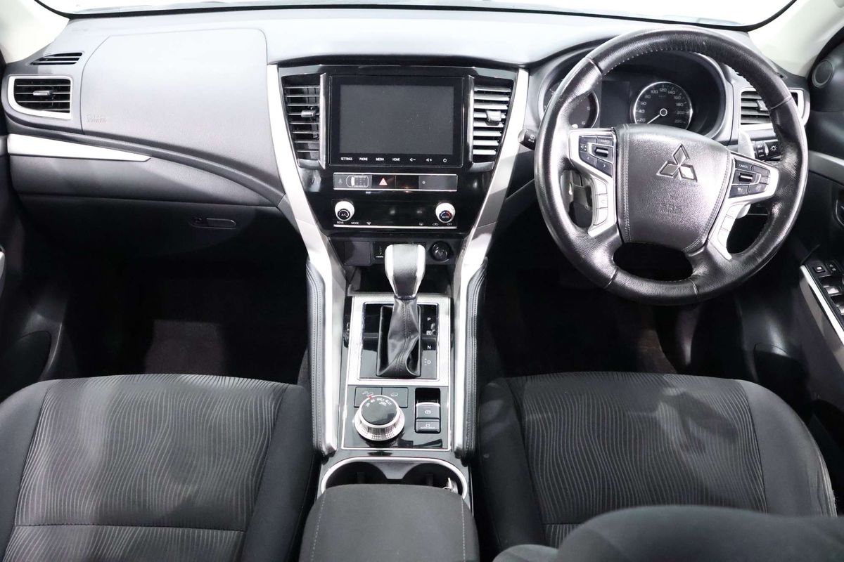 2023 Mitsubishi Pajero Sport GLX QF