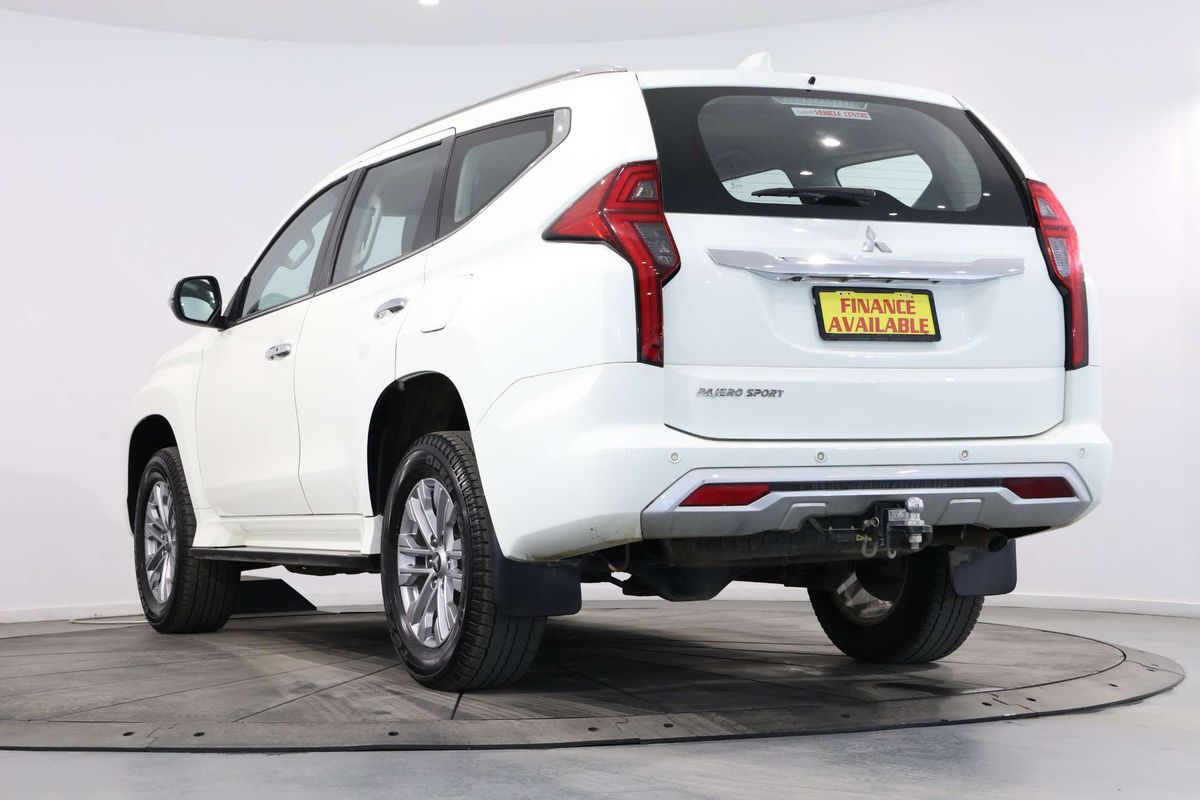 2023 Mitsubishi Pajero Sport GLX QF
