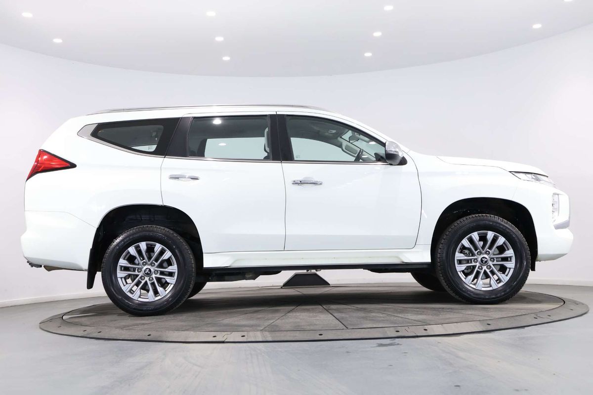 2023 Mitsubishi Pajero Sport GLX QF