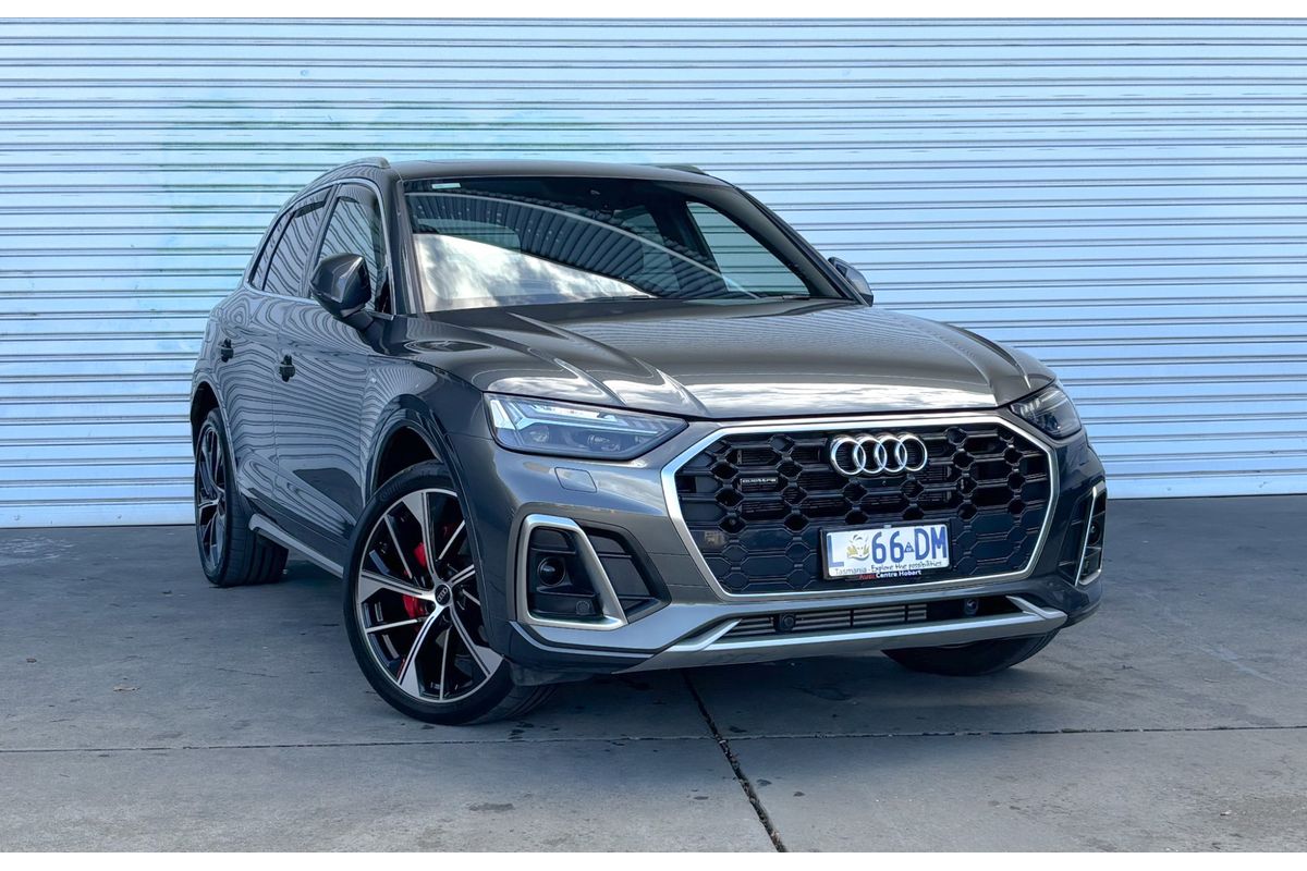 2023 Audi Q5 55 TFSI e S line FY