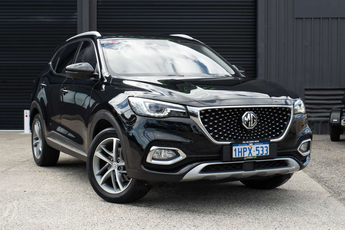 2022 MG HS Essence SAS23