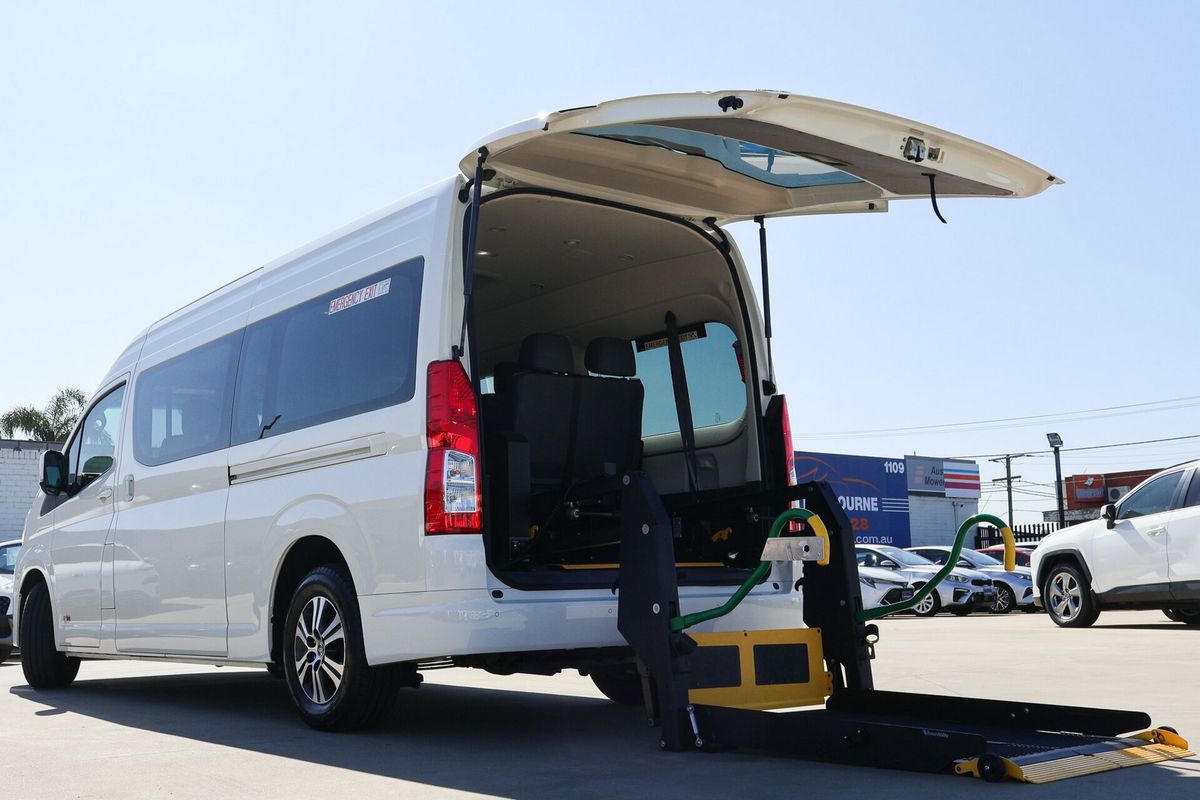 2022 Toyota Hiace Commuter GL GDH322R ELWB High Roof