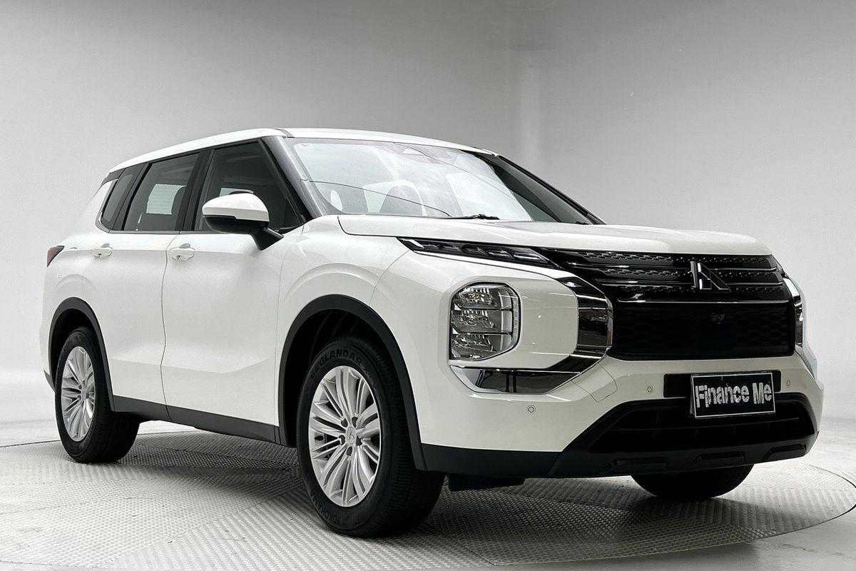 2023 Mitsubishi Outlander ES ZM