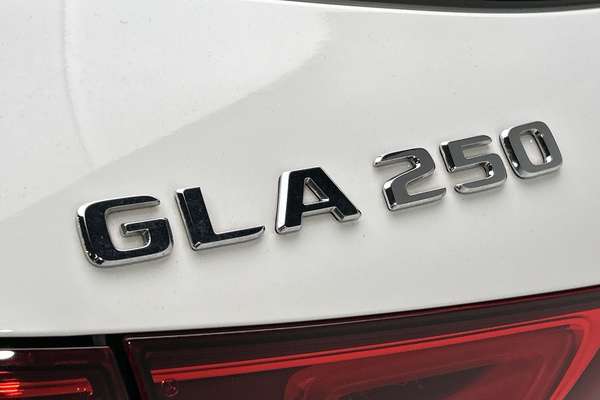2021 Mercedes-Benz GLA-Class GLA250 H247 thumb-21