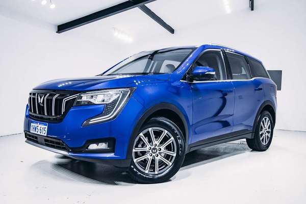 2023 Mahindra XUV700 AX7L
