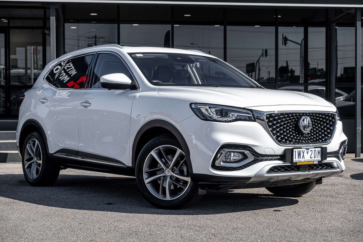 2022 MG HS Essence SAS23