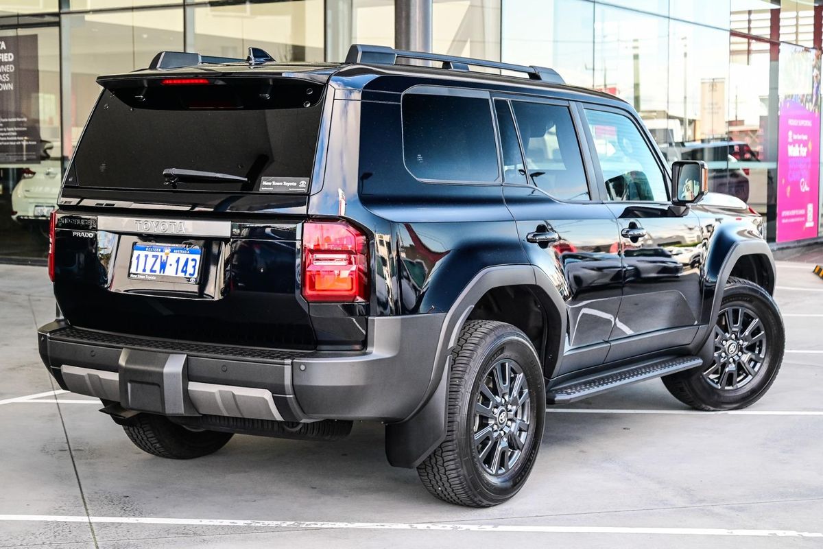 2025 Toyota Landcruiser Prado