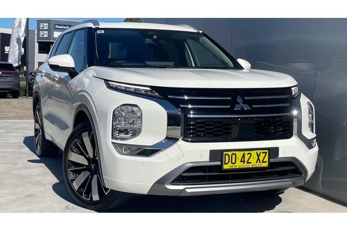 2025 Mitsubishi Outlander Exceed ZM