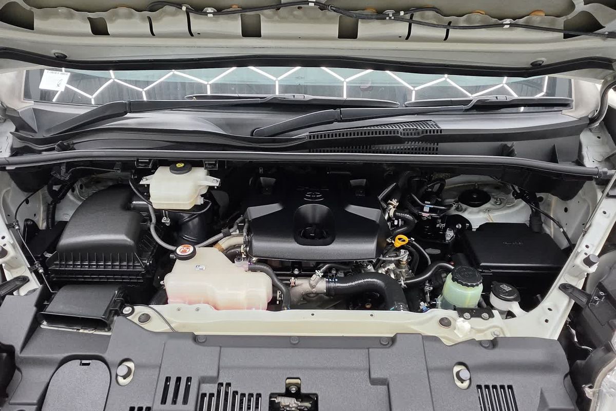 2022 Toyota Hiace GDH300R LWB