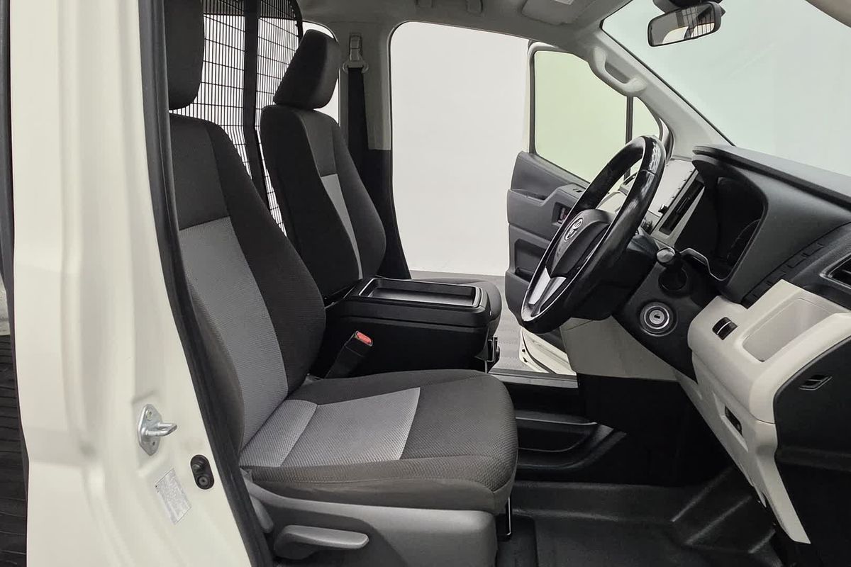 2022 Toyota Hiace GDH300R LWB