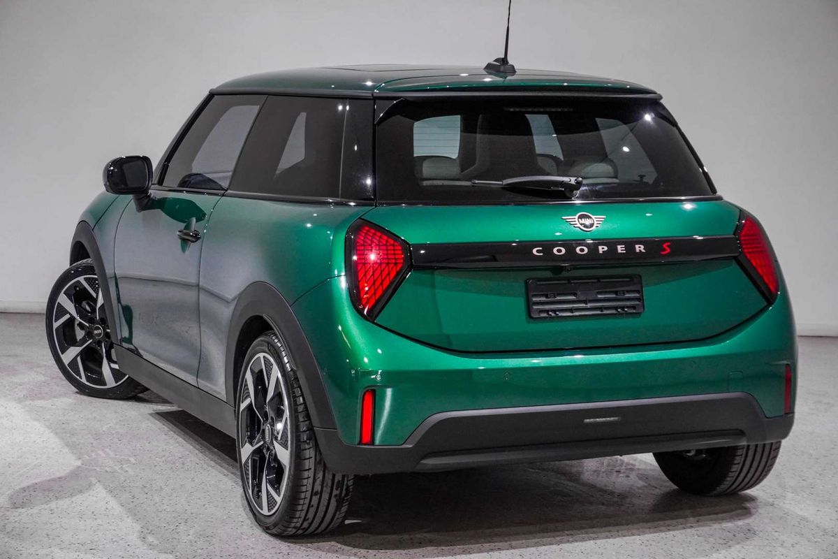 2024 MINI Cooper S Classic F66