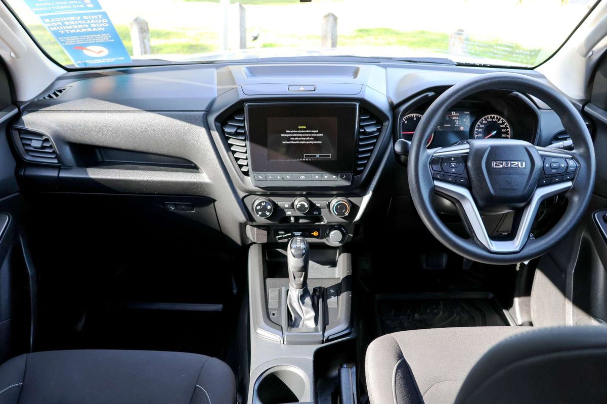 2022 Isuzu D-MAX SX 4X4 image 13
