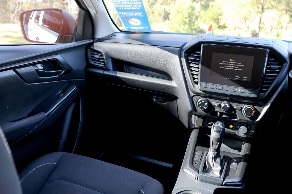 2022 Isuzu D-MAX SX 4X4 image 16
