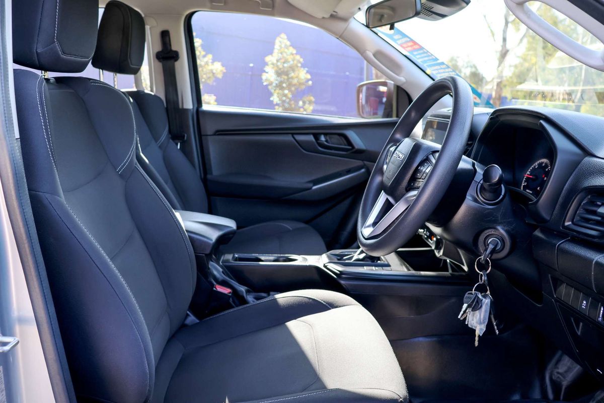 2022 Isuzu D-MAX SX 4X4 image 23