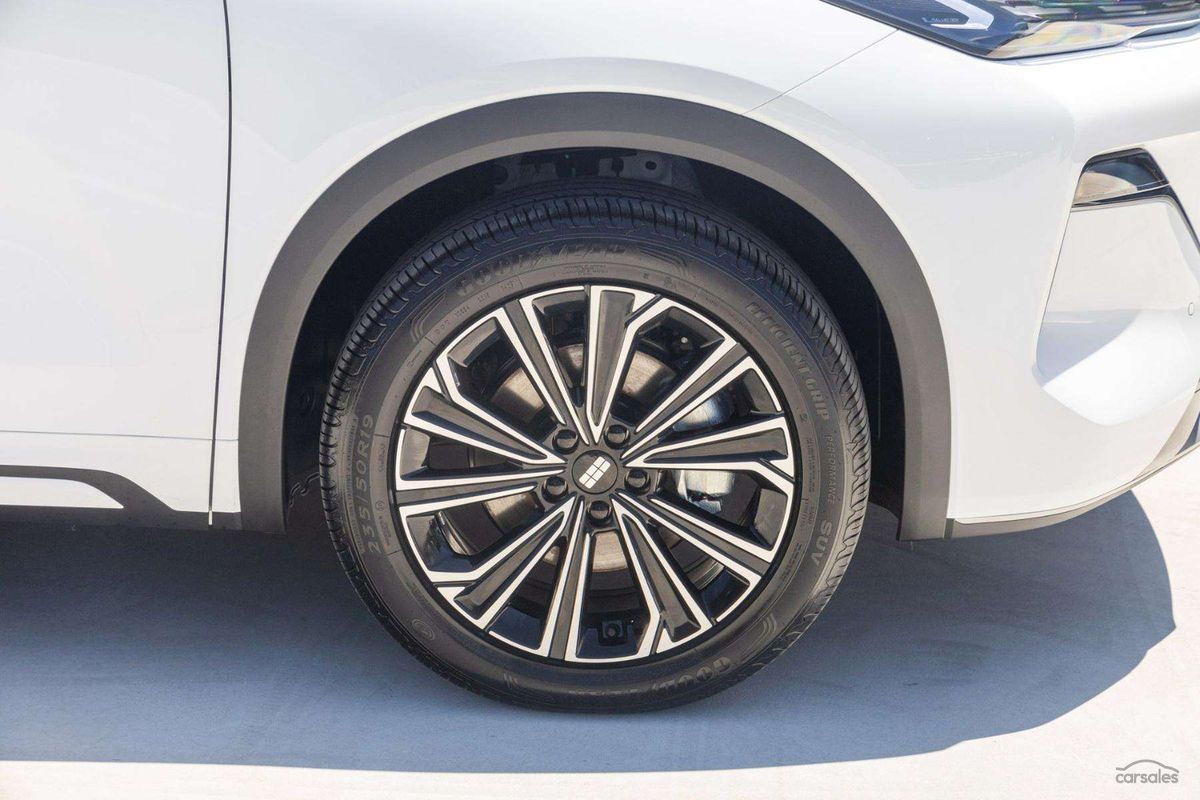 2026 Geely Starray EM-i Inspire P145