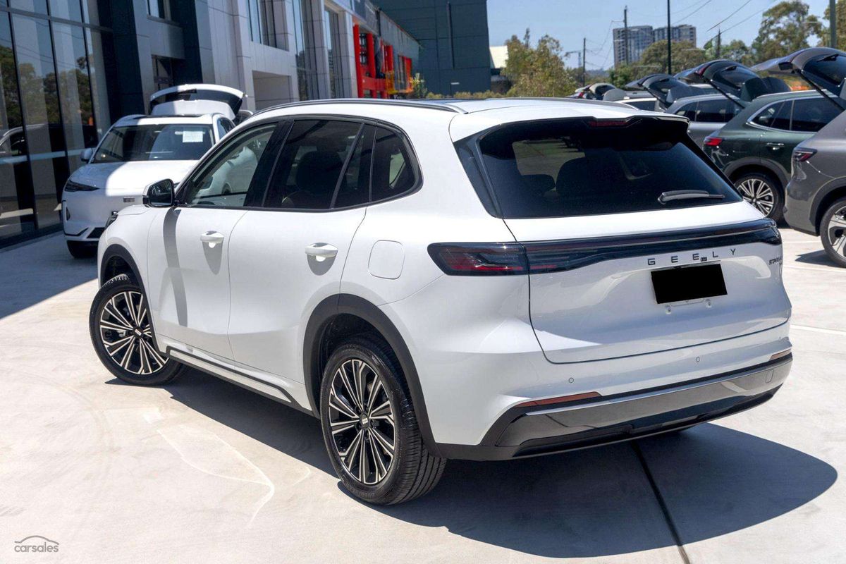 2026 Geely Starray EM-i Inspire P145