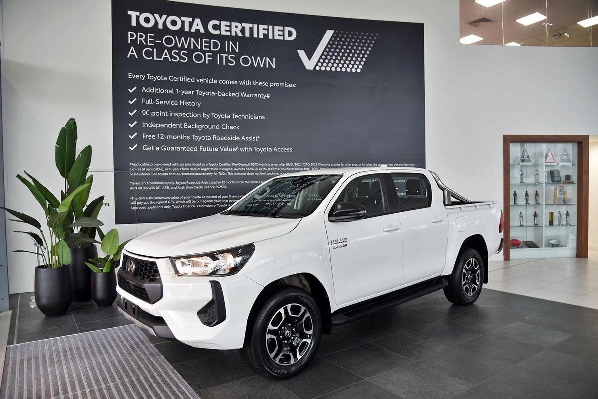 2025 Toyota Hilux SR GUN126R