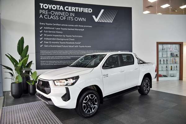 2025 Toyota Hilux SR GUN126R