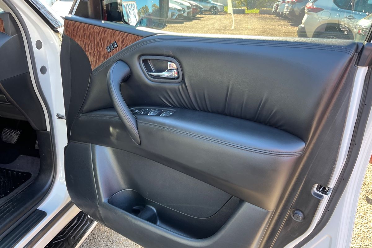 2022 Nissan Patrol Ti-L Y62