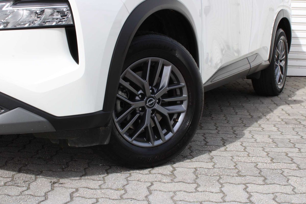 2024 Nissan X-TRAIL ST T33