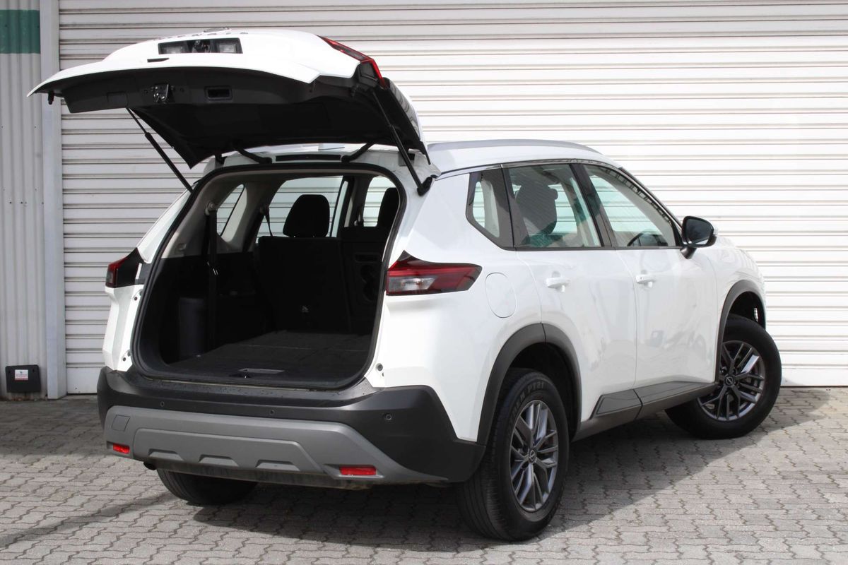 2024 Nissan X-TRAIL ST T33