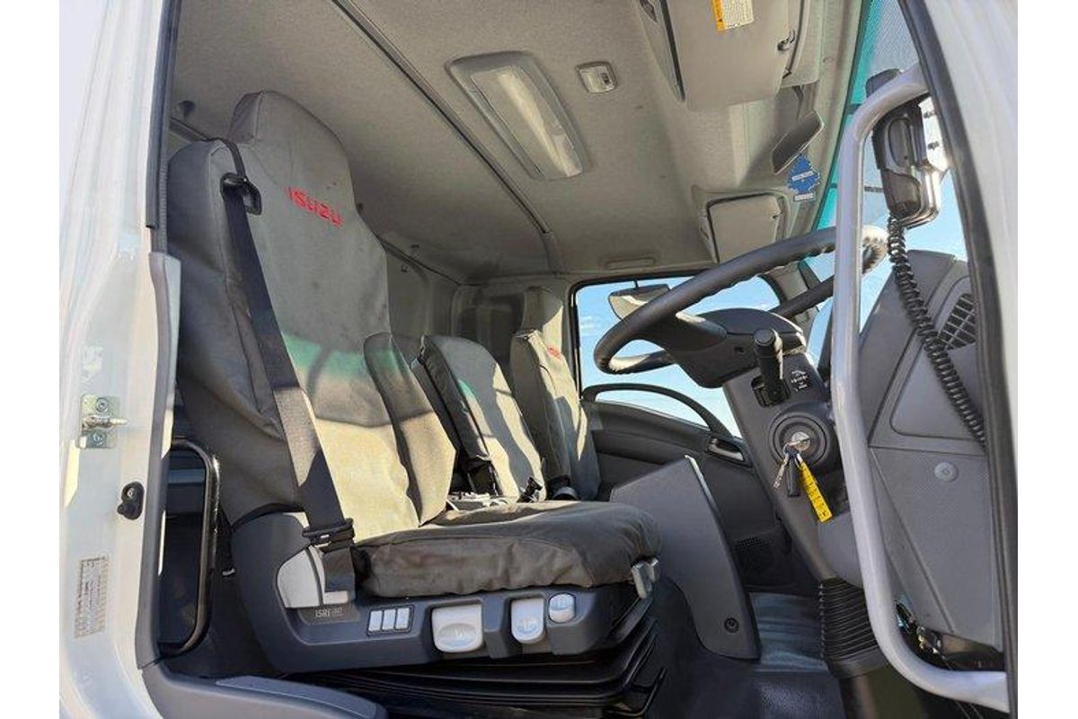 2022 Isuzu F Series FXZ240-350 image 17