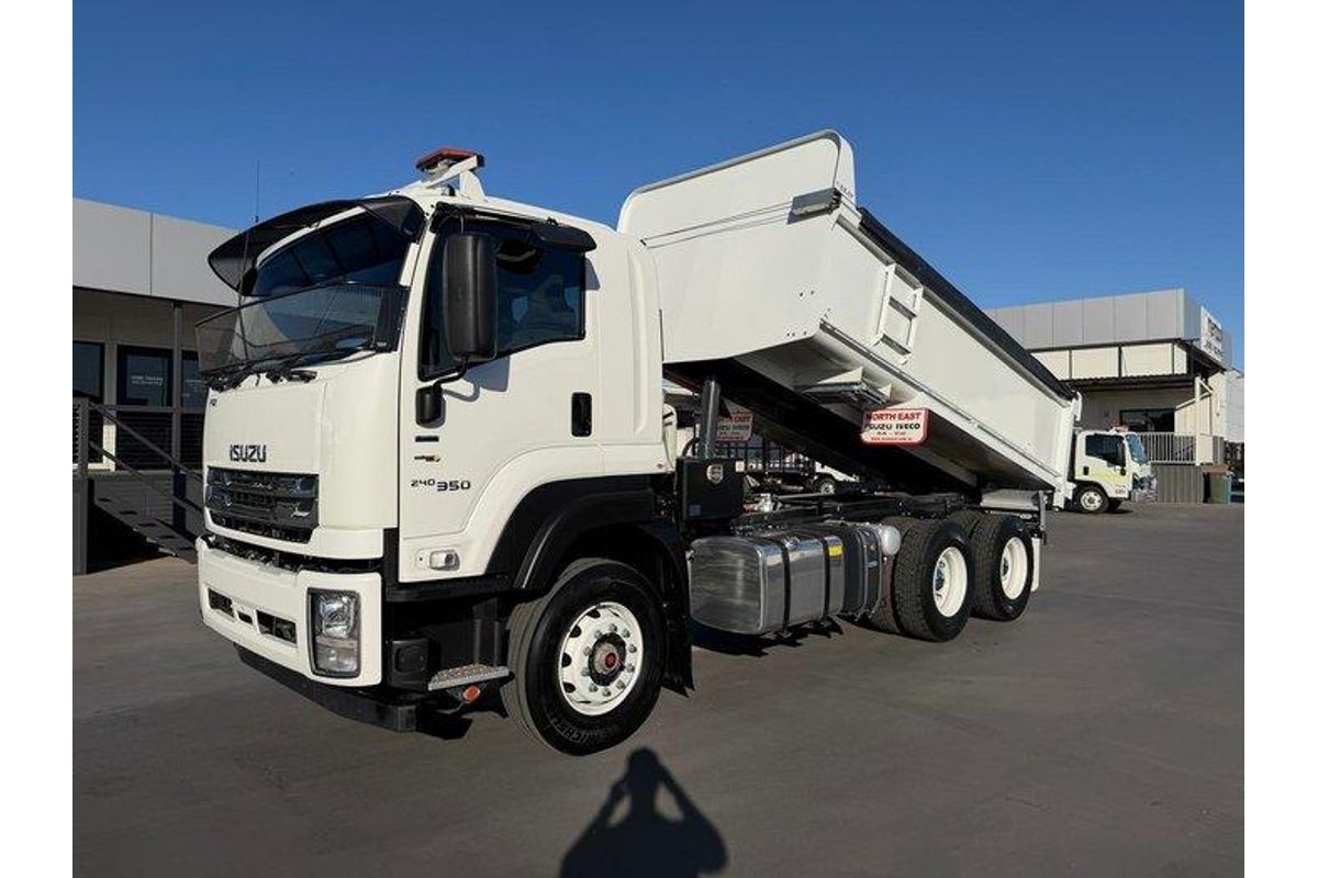 2022 Isuzu F Series FXZ240-350 image 26