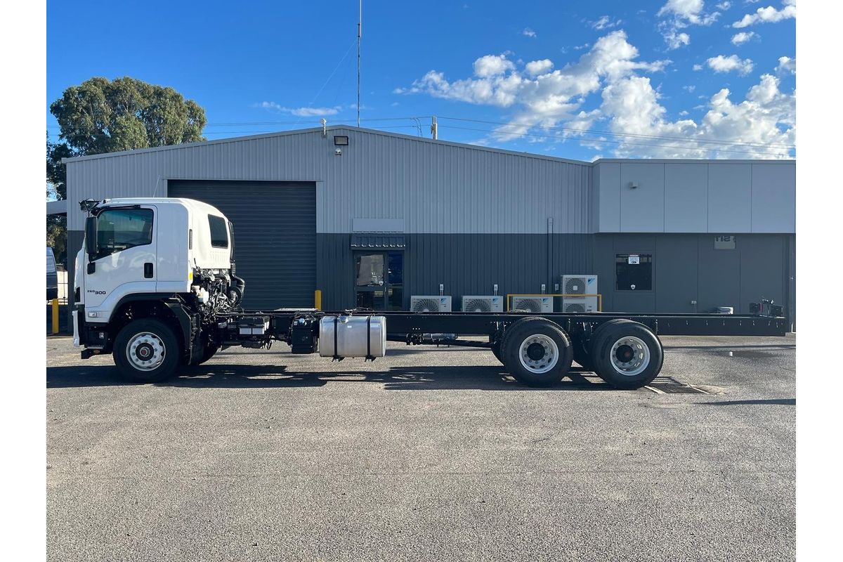2026 Isuzu F Series FVL 260-300 AT R67