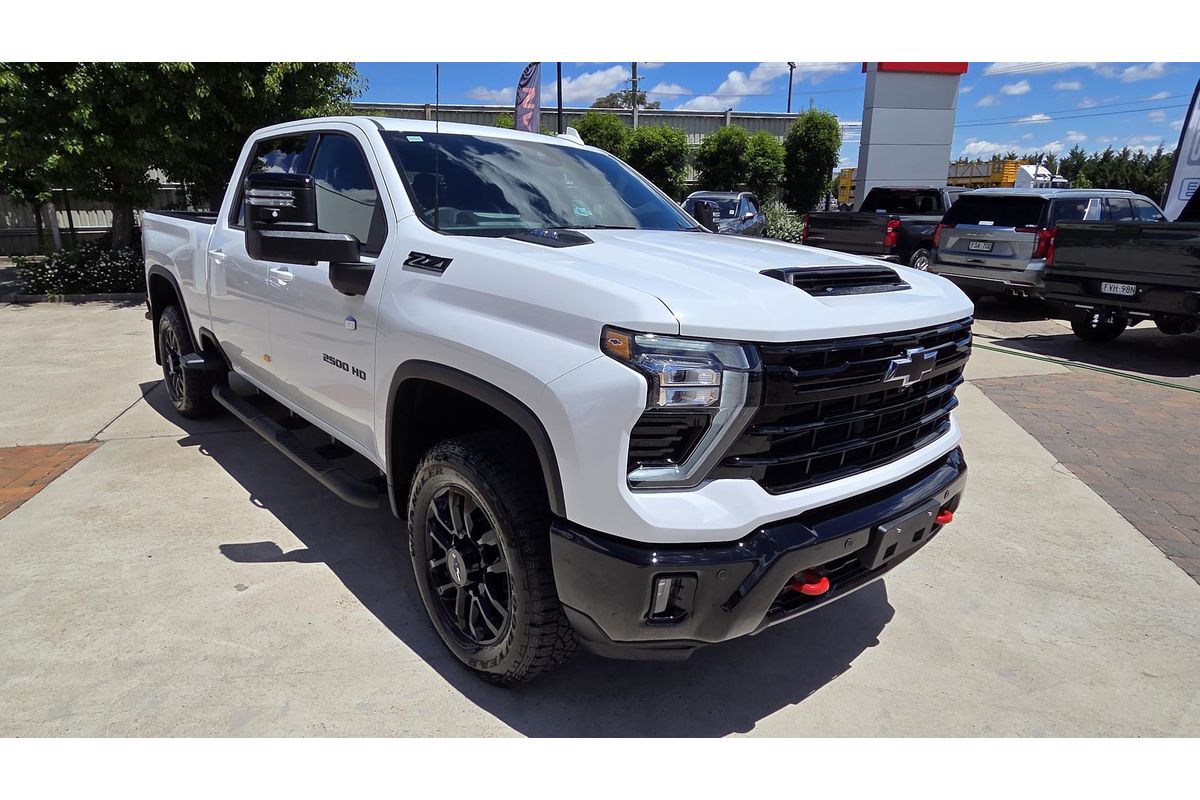 2026 Chevrolet Silverado HD LTZ Premium W/Tech Pack T1 4X4