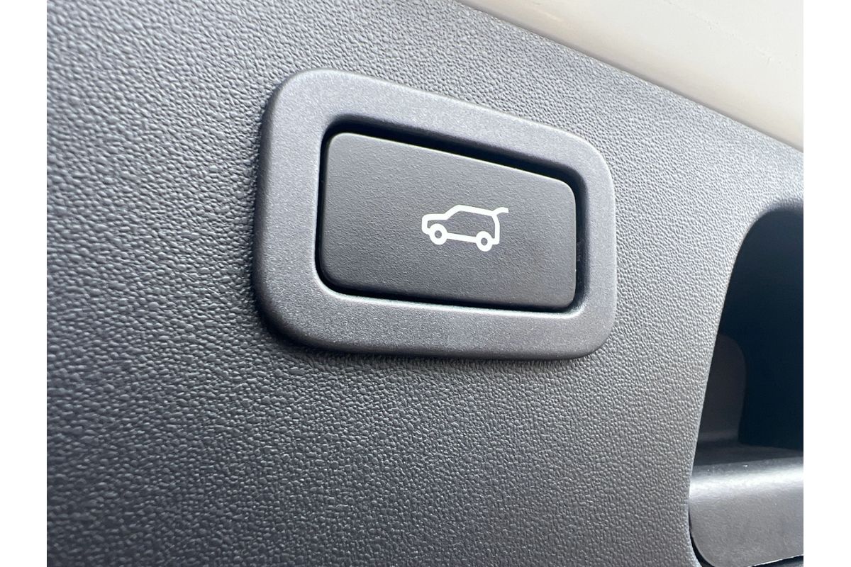 2021 Jaguar E-PACE P250 R-Dynamic SE X540 image 7