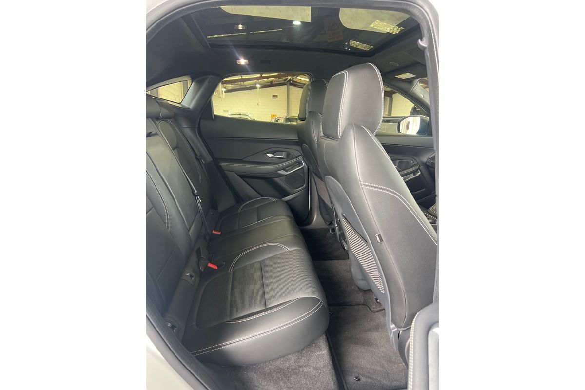 2021 Jaguar E-PACE P250 R-Dynamic SE X540 image 9