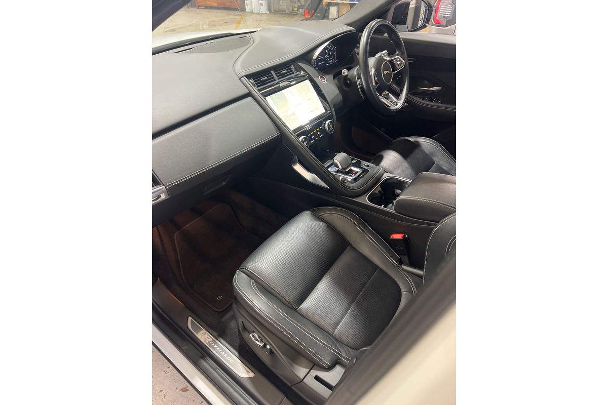 2021 Jaguar E-PACE P250 R-Dynamic SE X540 image 11