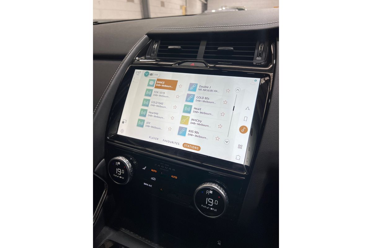 2021 Jaguar E-PACE P250 R-Dynamic SE X540 image 16