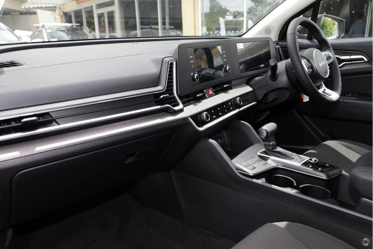 2025 Kia Sportage S NQ5