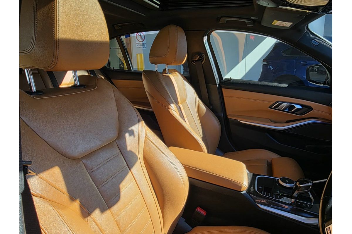 2021 BMW 3 Series 330i M Sport G20 image 17