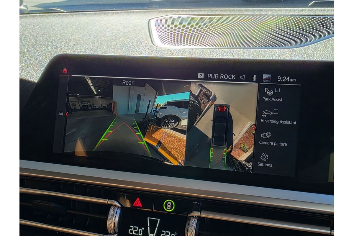2021 BMW 3 Series 330i M Sport G20 image 24