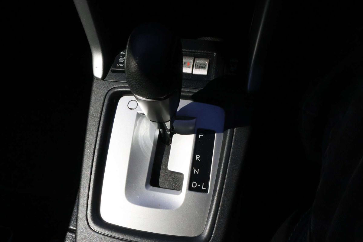 2014 Subaru Forester 2.5i Luxury S4