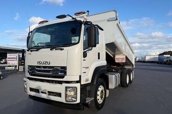 2022 Isuzu F Series FXZ240-350