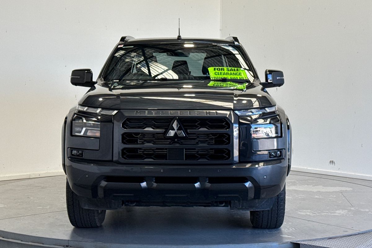 2025 Mitsubishi Triton GSR MV 4X4