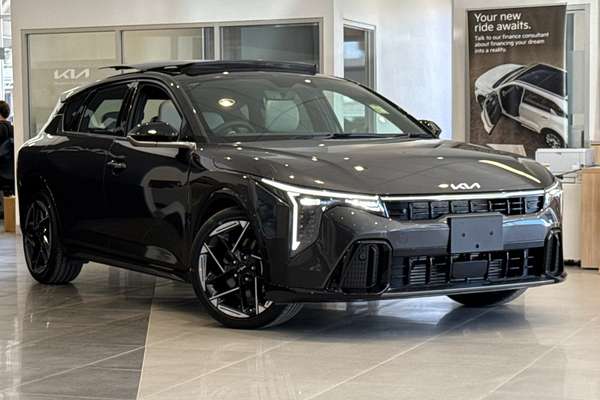 2026 Kia K4 GT-Line CL4m